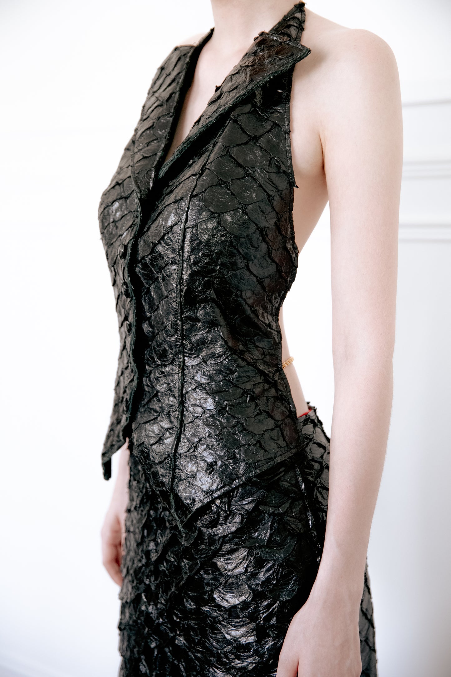 Anselin Louis naked-back gilet in black